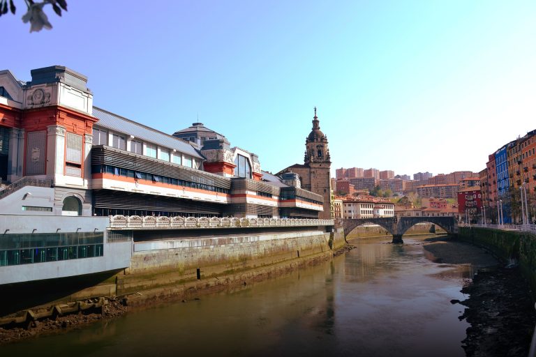 Livsnyderi i Bilbao: Guide til storbyferien med kultur, kunst og pintxos