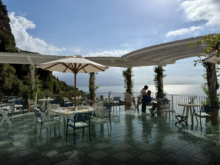 Dette hotel på Amalfikysten er som at finde en nål i en høstak